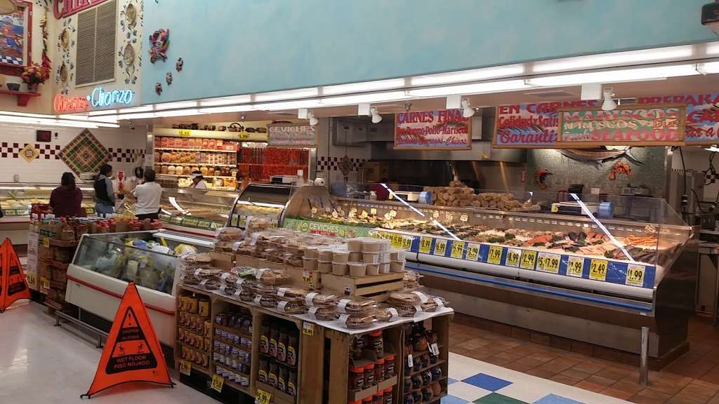 Vallarta Supermarkets | 757 S Workman St, San Fernando, CA 91340, USA | Phone: (818) 365-8603