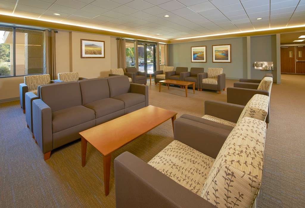 Aurora Santa Rosa Hospital | 1287 Fulton Rd, Santa Rosa, CA 95401, USA | Phone: (707) 800-7700