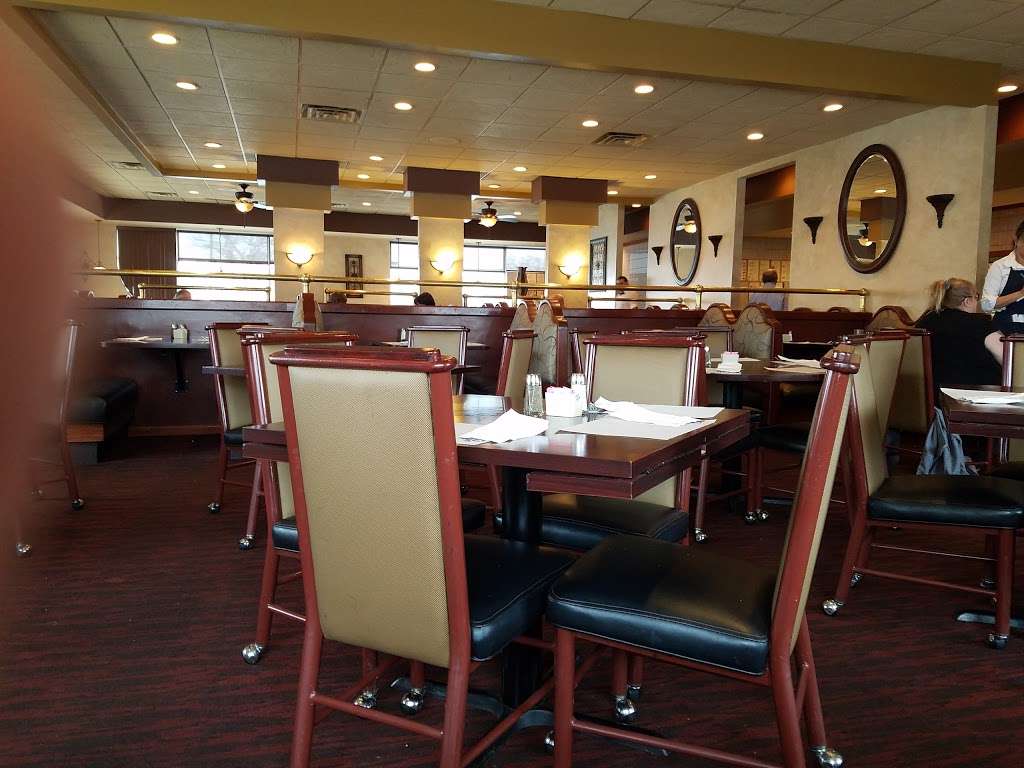 Diamands Family Restaurant | 3000 Plainfield Rd, Joliet, IL 60435, USA | Phone: (815) 436-1070