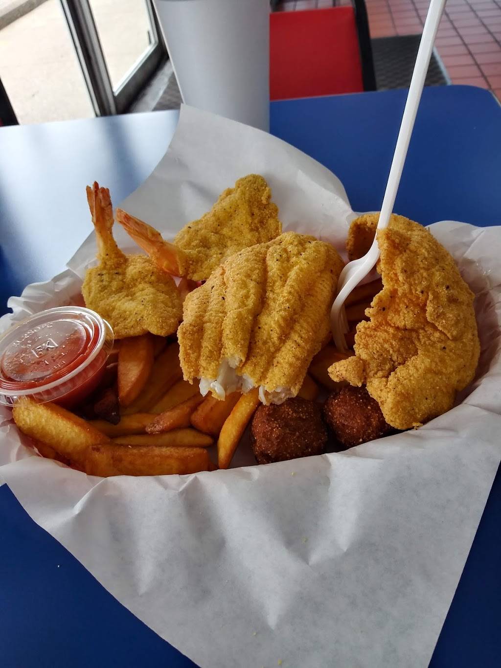 Crazy Catfish Restaurant | 1410 W Buckingham Rd, Garland, TX 75042, USA | Phone: (972) 487-2100