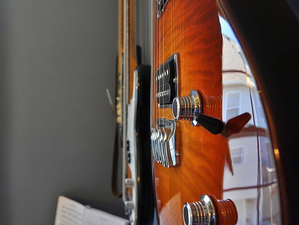 EW Guitar Lessons | 6510 Tapwood Ct, Glen Burnie, MD 21060, USA | Phone: (443) 742-1229