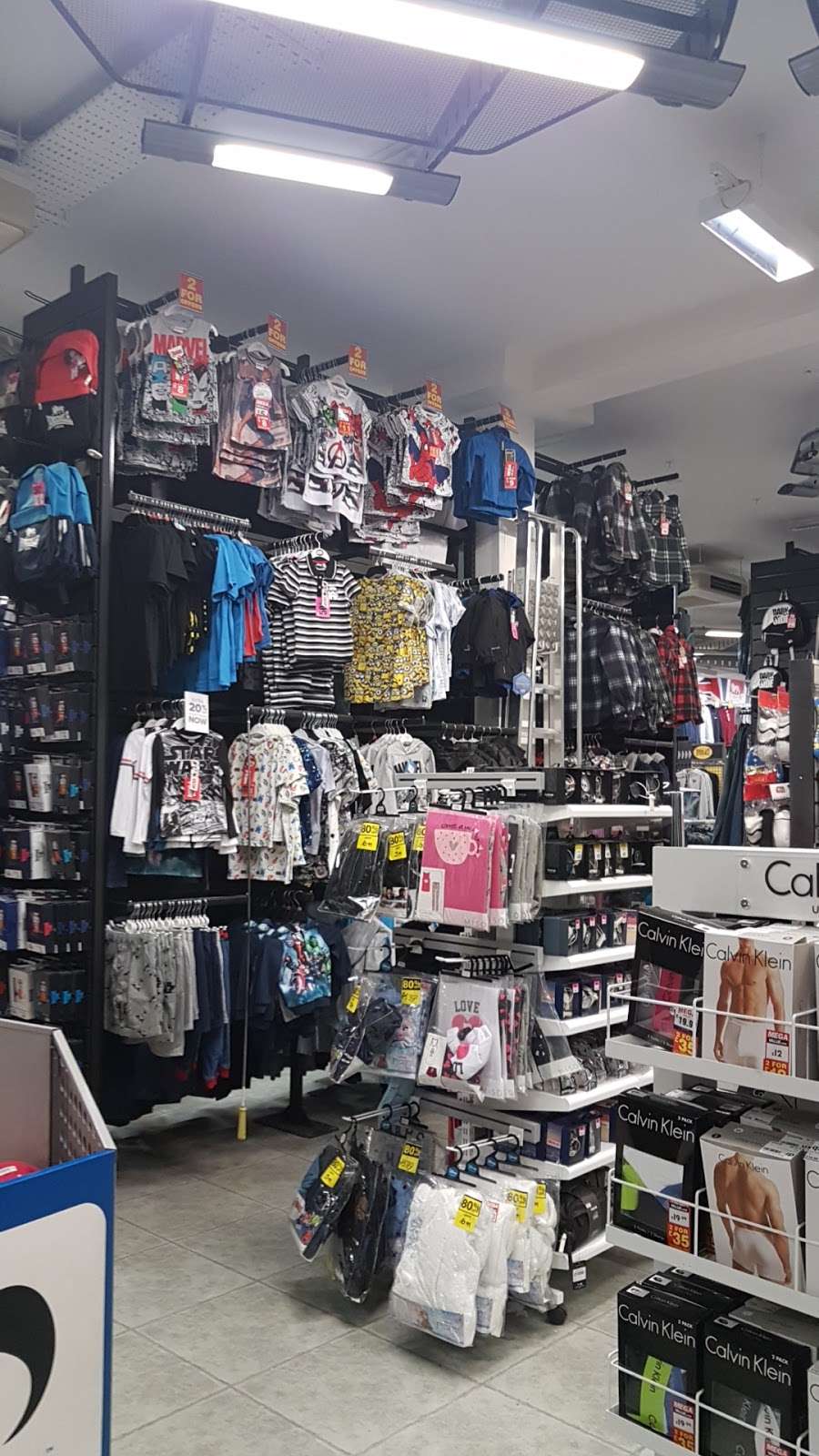 Sports Direct London - Beckton | 3, Gallions Reach Shopping Centre, Armada Way, London, Beckton E6 7ER, UK | Phone: 0344 332 5171