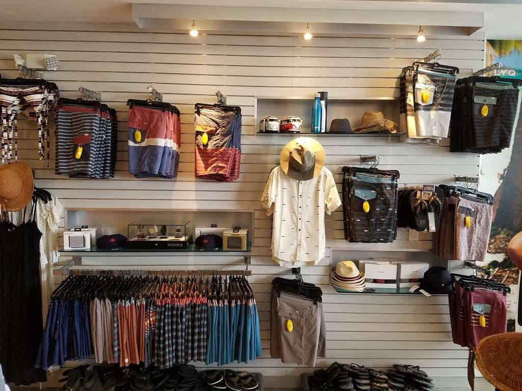 Mickies Beach | 125 Manhattan Beach Blvd, Manhattan Beach, CA 90266, USA | Phone: (310) 546-3892