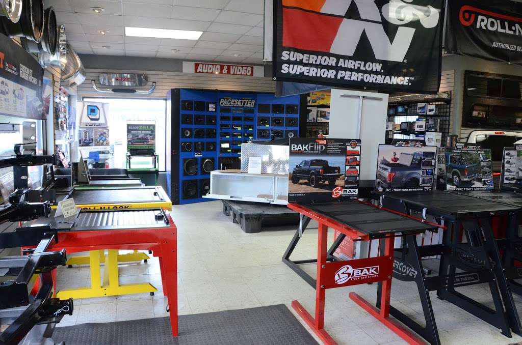 Pacesetter Truck and Auto Accessories, Inc. | 563 Larry Power Rd, Bourbonnais, IL 60914, USA | Phone: (815) 933-7140