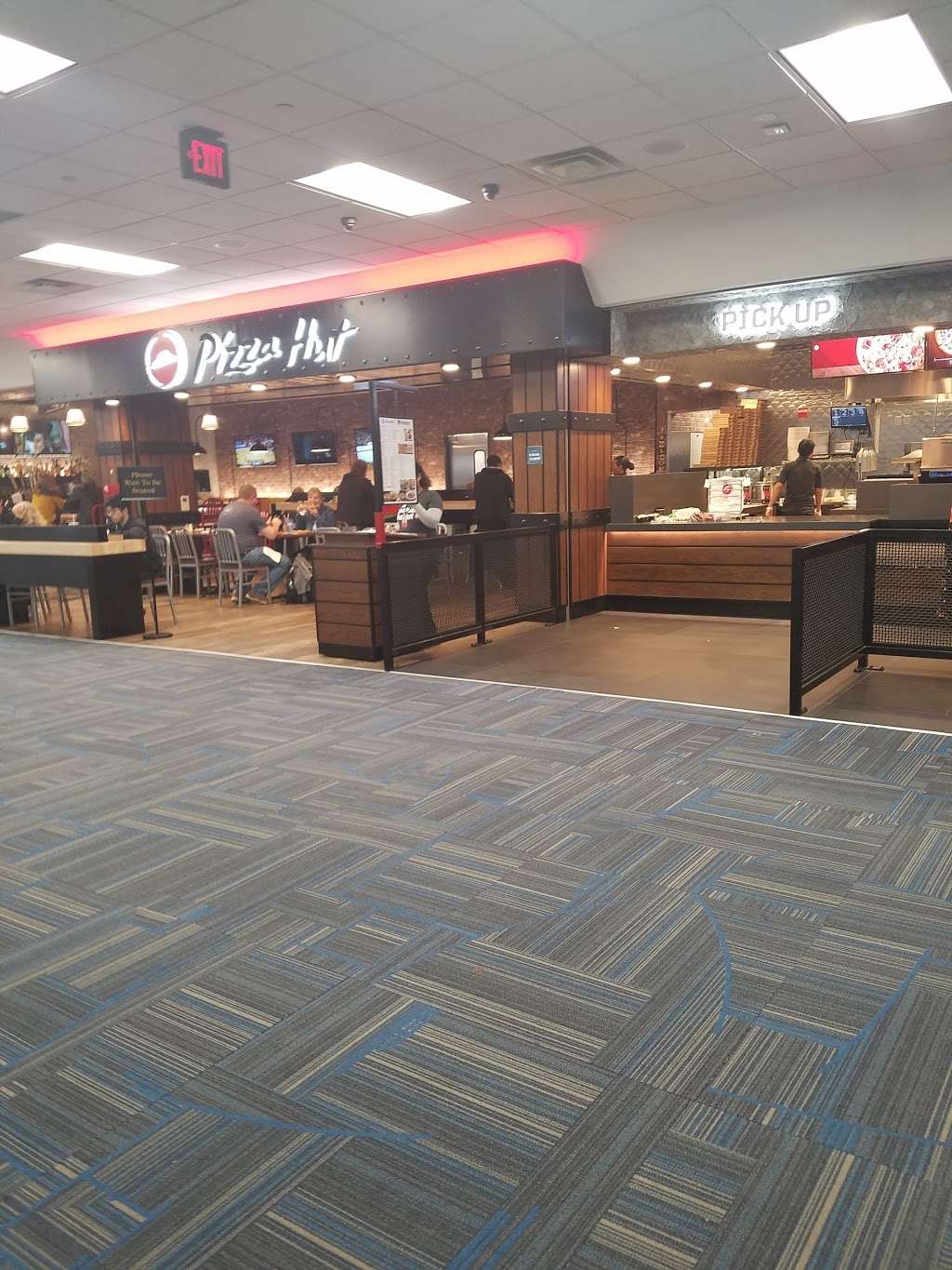 Pizza Hut | Dulles International Airport, 44825 Delta Rd, Chantilly, VA 20151