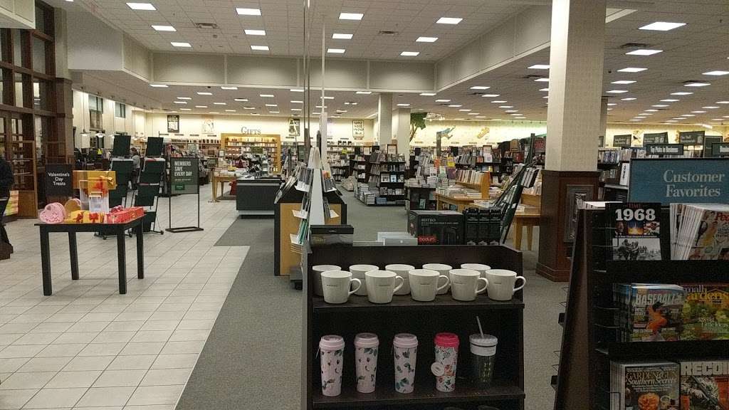 barnes and noble dallas