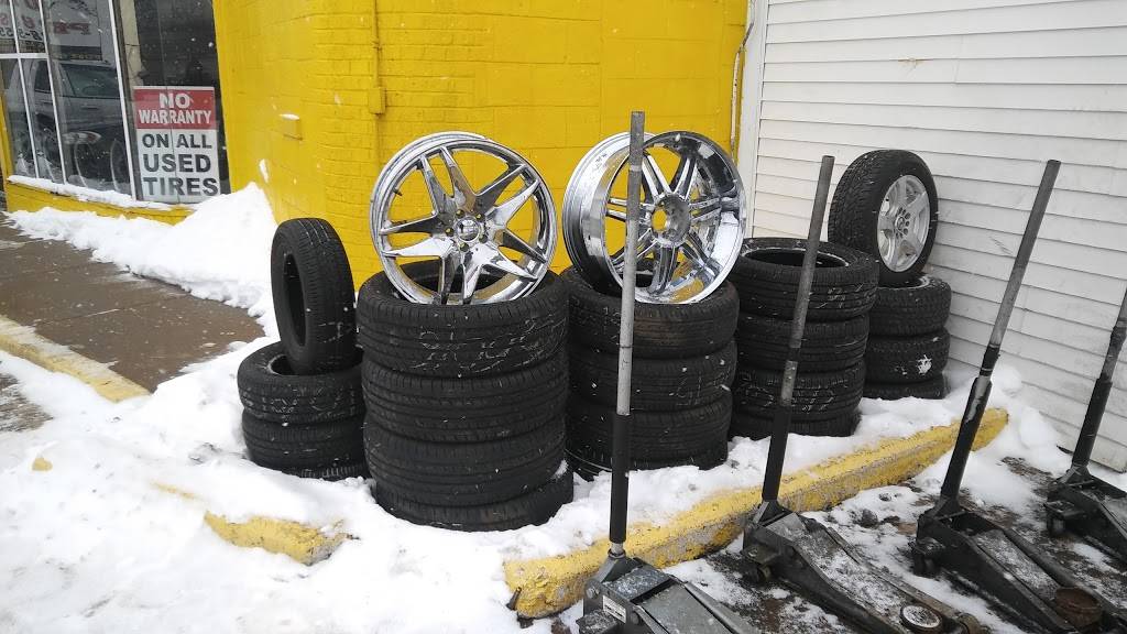 Round Used Tire Repair | 2993 Fort St, Lincoln Park, MI 48146, USA | Phone: (313) 358-4014