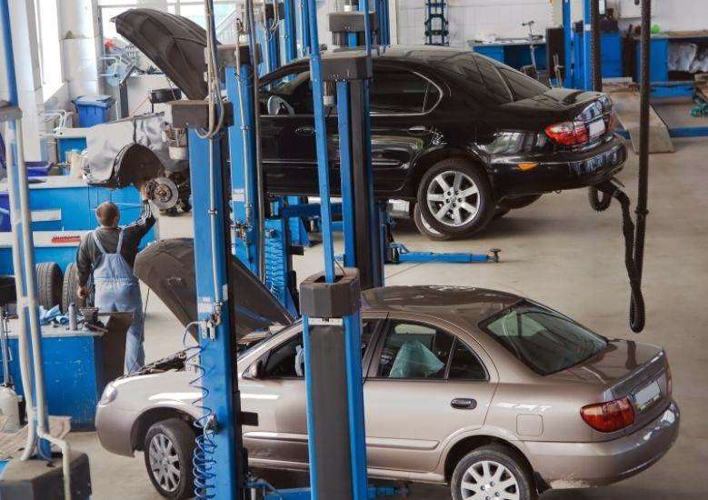 Maynards Auto Services Inc | 4061 W Loomis Rd, Milwaukee, WI 53221, USA | Phone: (414) 282-6015