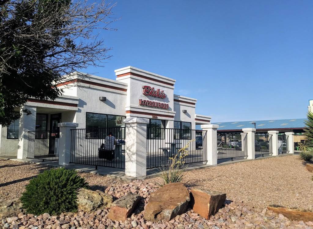 Blakes Lotaburger | 7520 Lomas Blvd NE, Albuquerque, NM 87110, USA | Phone: (505) 265-3030