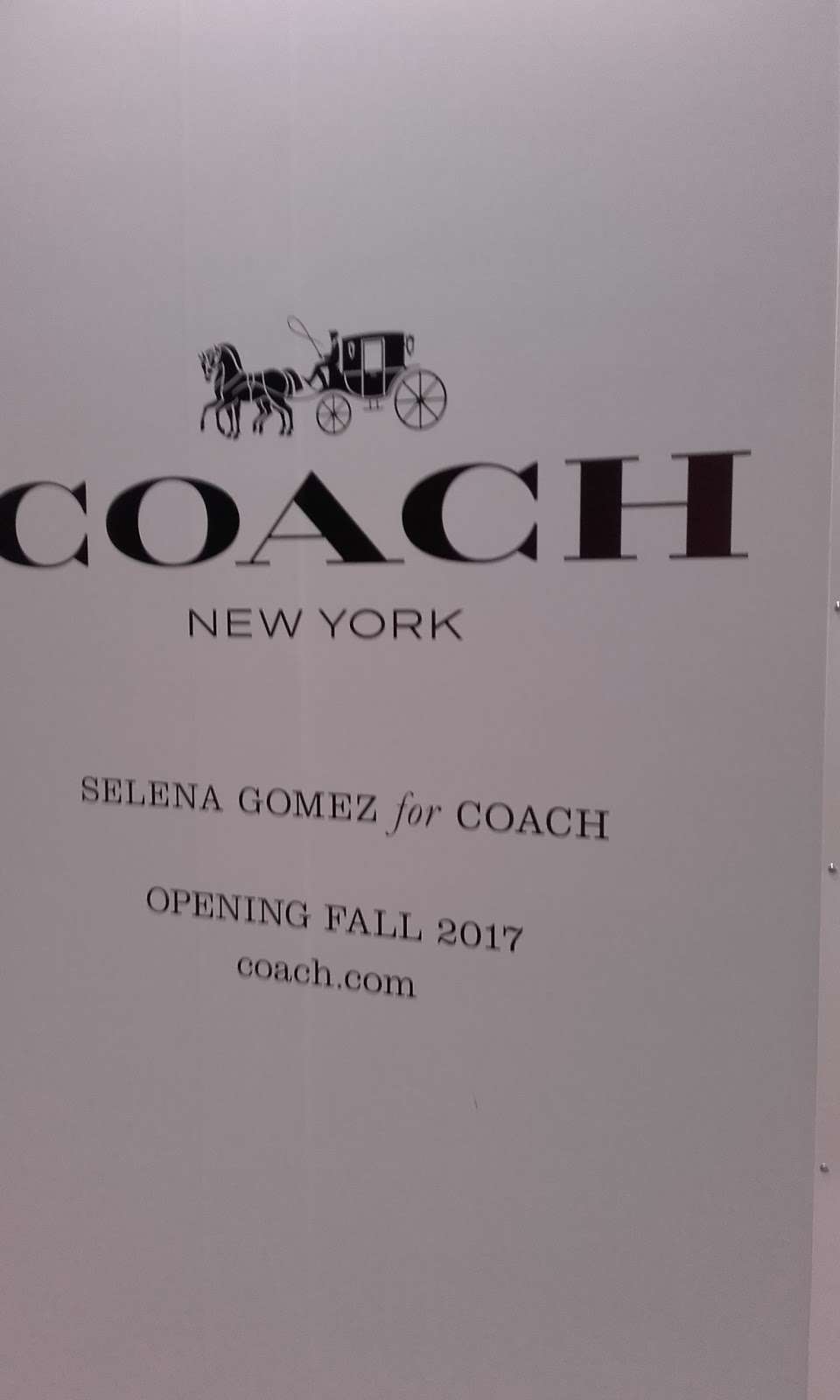 Coach | Bluewater, Dartford, Greenhithe DA9 9ST, UK | Phone: 01322 427184