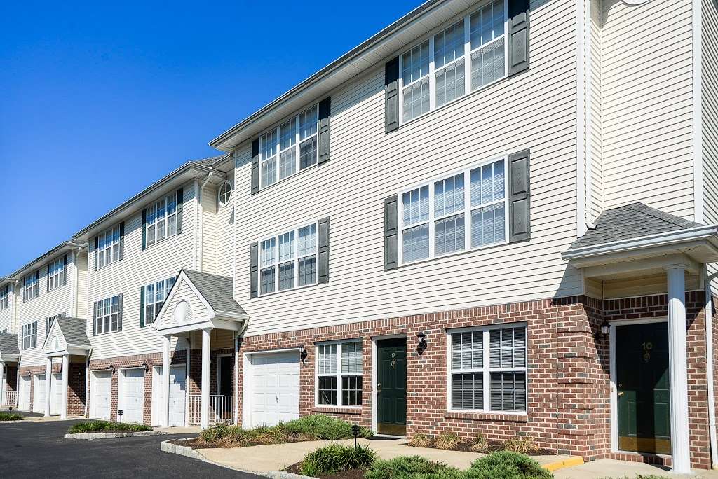 Mews at Annandale Townhomes | 1 Ashwood Ct, Annandale, NJ 08801, USA | Phone: (908) 238-3011