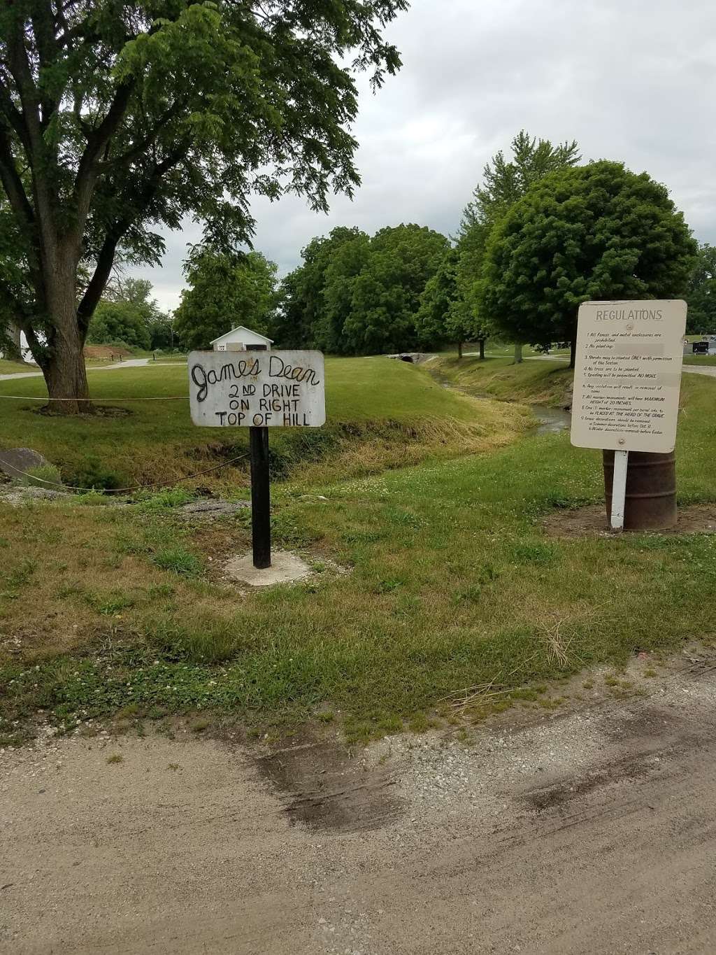 James Deans Gravesite | 8106-8334 S 150 E, Fairmount, IN 46928, USA