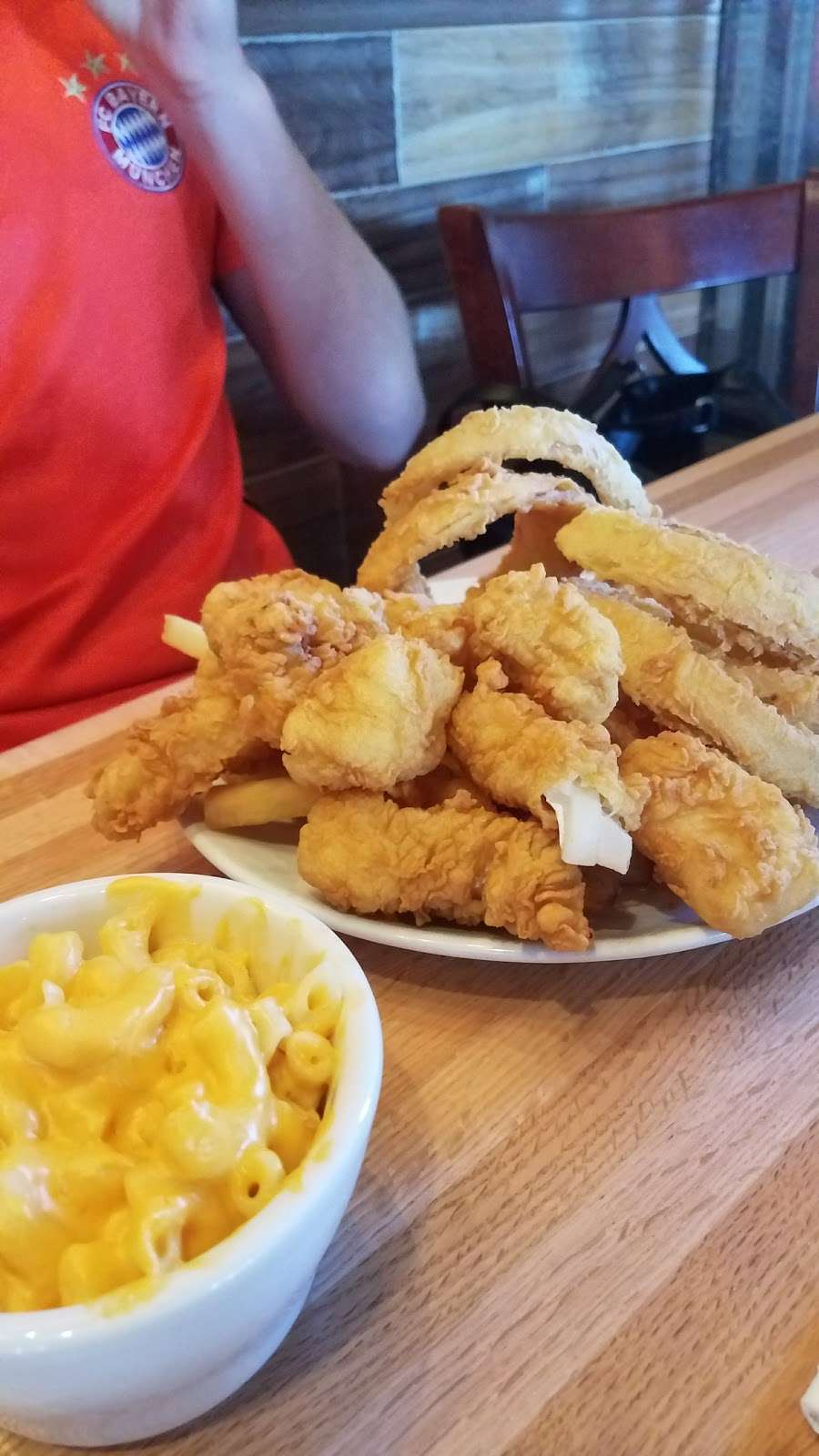 Bostons Fish House | 1414 S Atlantic Ave, New Smyrna Beach, FL 32169, USA | Phone: (386) 424-0757