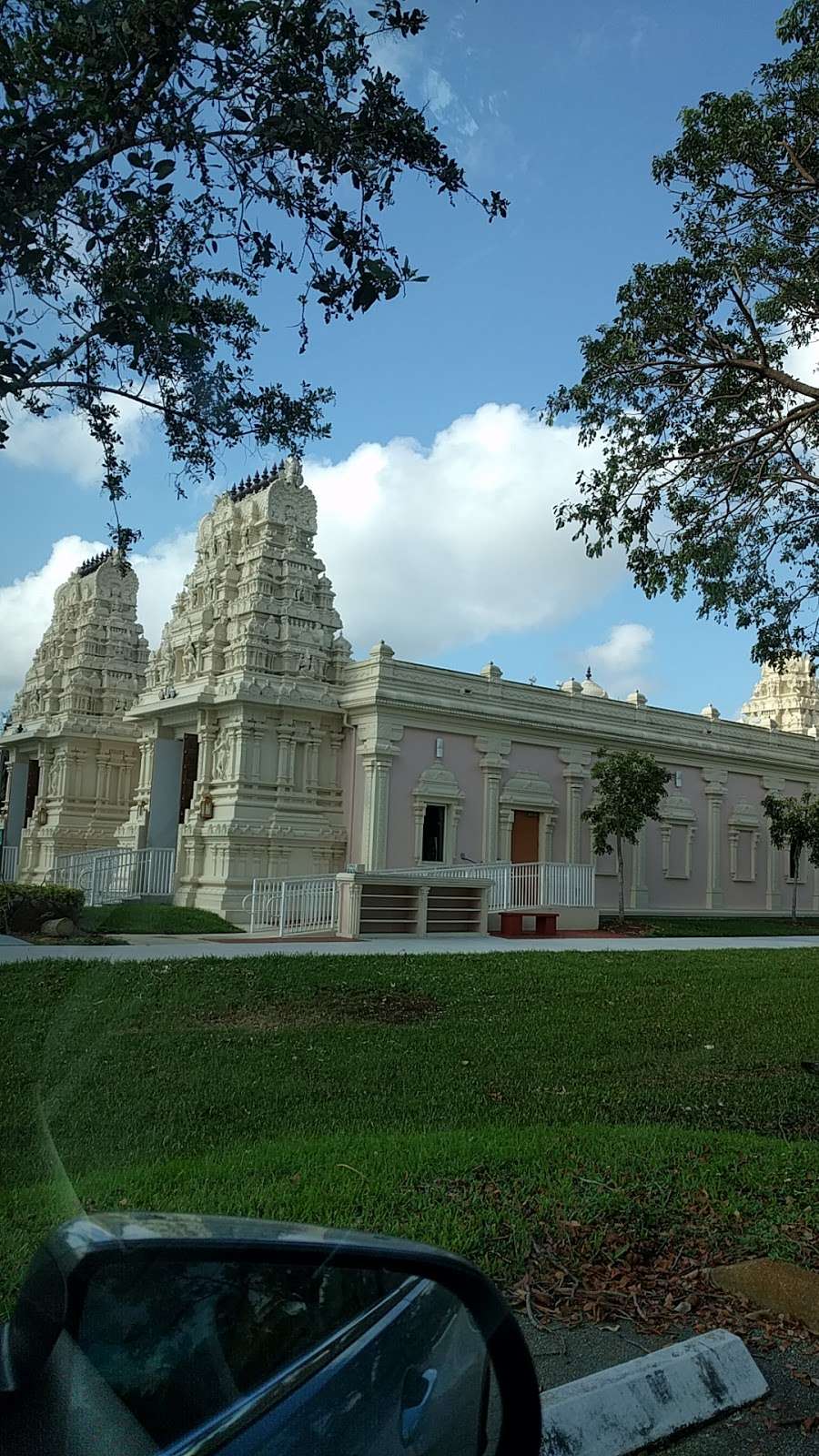 Shiva Vishnu Temple of South Florida | 5661 SW 160th Ave, Southwest Ranches, FL 33331, USA | Phone: (954) 689-0471