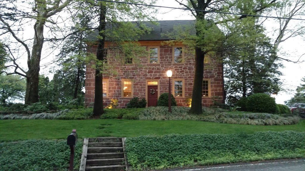 Brownstone Colonial Inn | 590 Galen Hall Rd, Reinholds, PA 17569, USA | Phone: (717) 484-4460