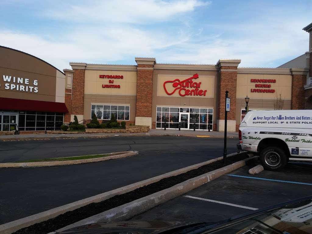 Guitar Center 3001 Shoppes Blvd 3000, Moosic, PA 18507, USA