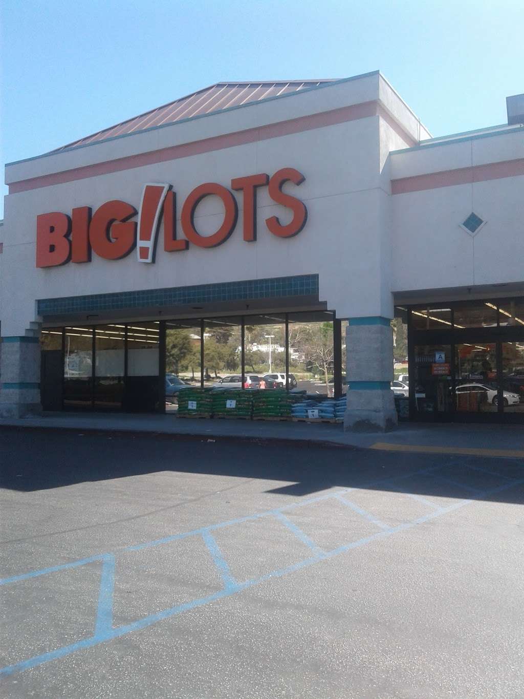 Big Lots | 26545 Highland Ave, Highland, CA 92346, USA | Phone: (909) 862-2199