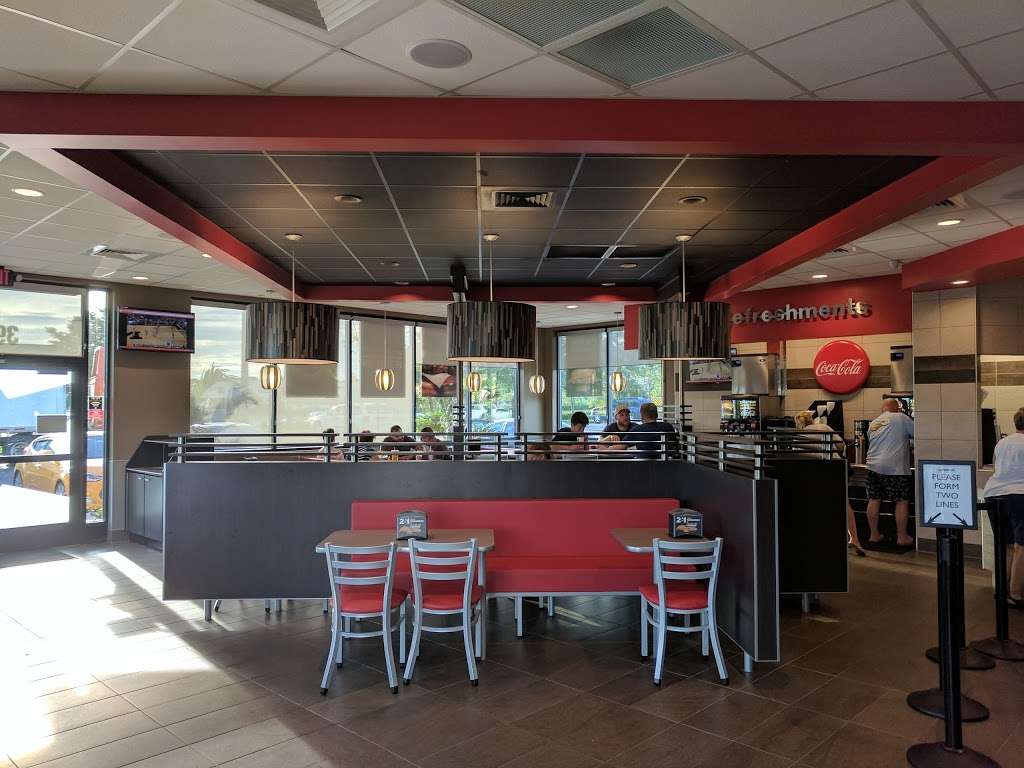 Hardees | 39837 US-27, Davenport, FL 33837, USA | Phone: (863) 419-1715