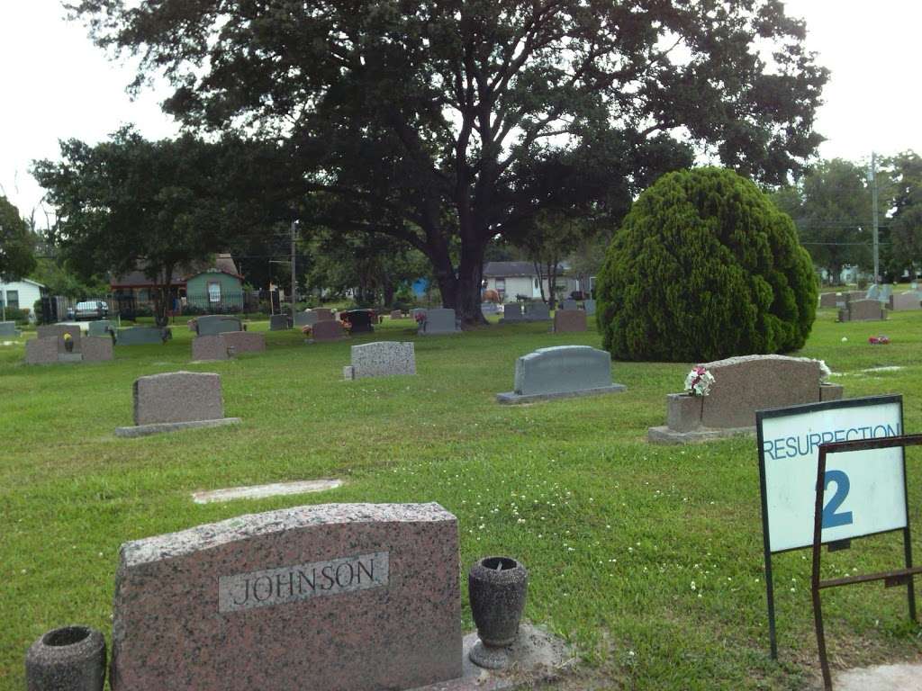 Paradise Cemetery | 3024, 10401 W Montgomery Rd, Houston, TX 77088, USA | Phone: (281) 445-1201