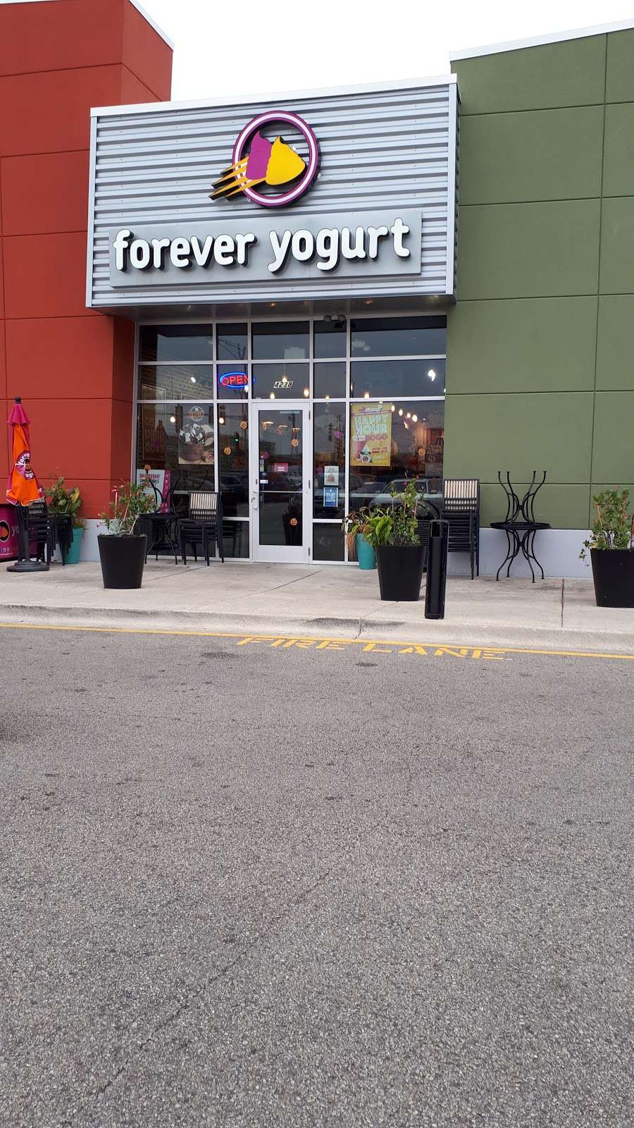 Forever Yogurt HIP | 4238 N Harlem Ave N Harlem Ave, Norridge, IL 60706, USA | Phone: (708) 716-5934