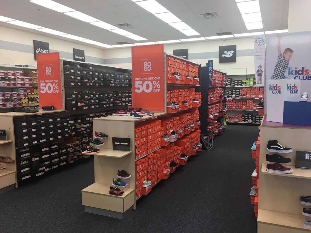 Rack Room Shoes | 2650 Pearland Pkwy Ste 140, Pearland, TX 77581, USA | Phone: (281) 997-7253