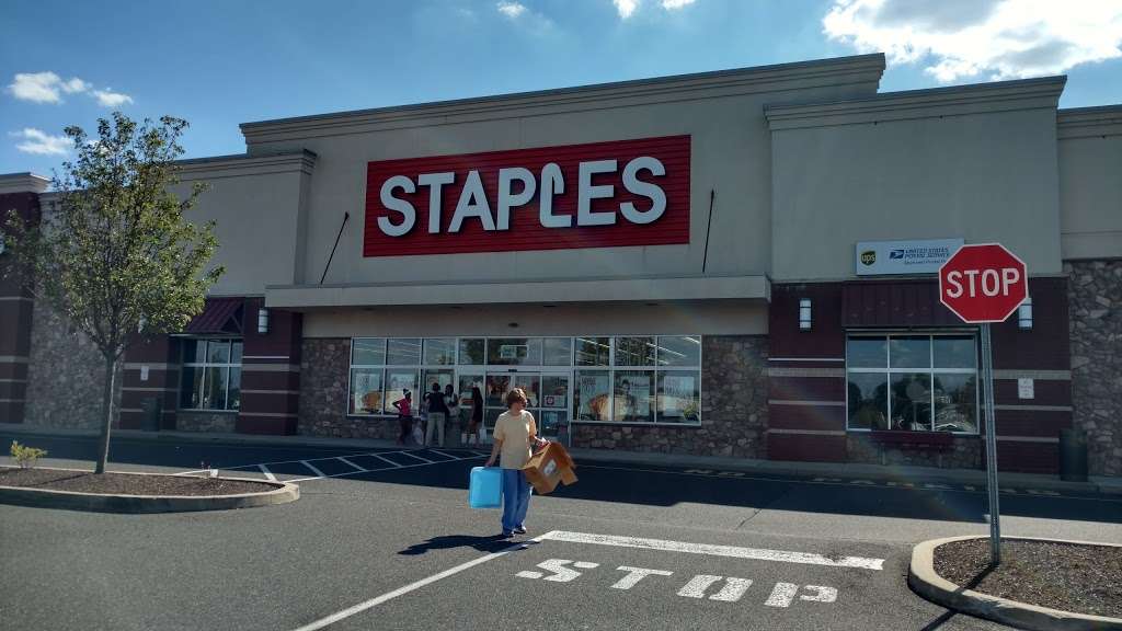 Staples | 1844 E Ridge Pike Suite 5, Royersford, PA 19468 | Phone: (610) 454-0315