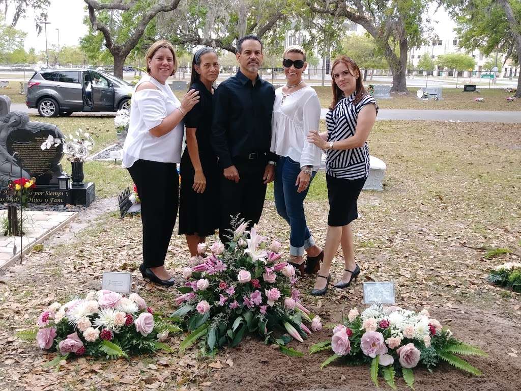 Kissimmee Rose Hill Cemetery | 1615 Old Boggy Creek Rd, Kissimmee, FL 34744, USA | Phone: (407) 518-2350