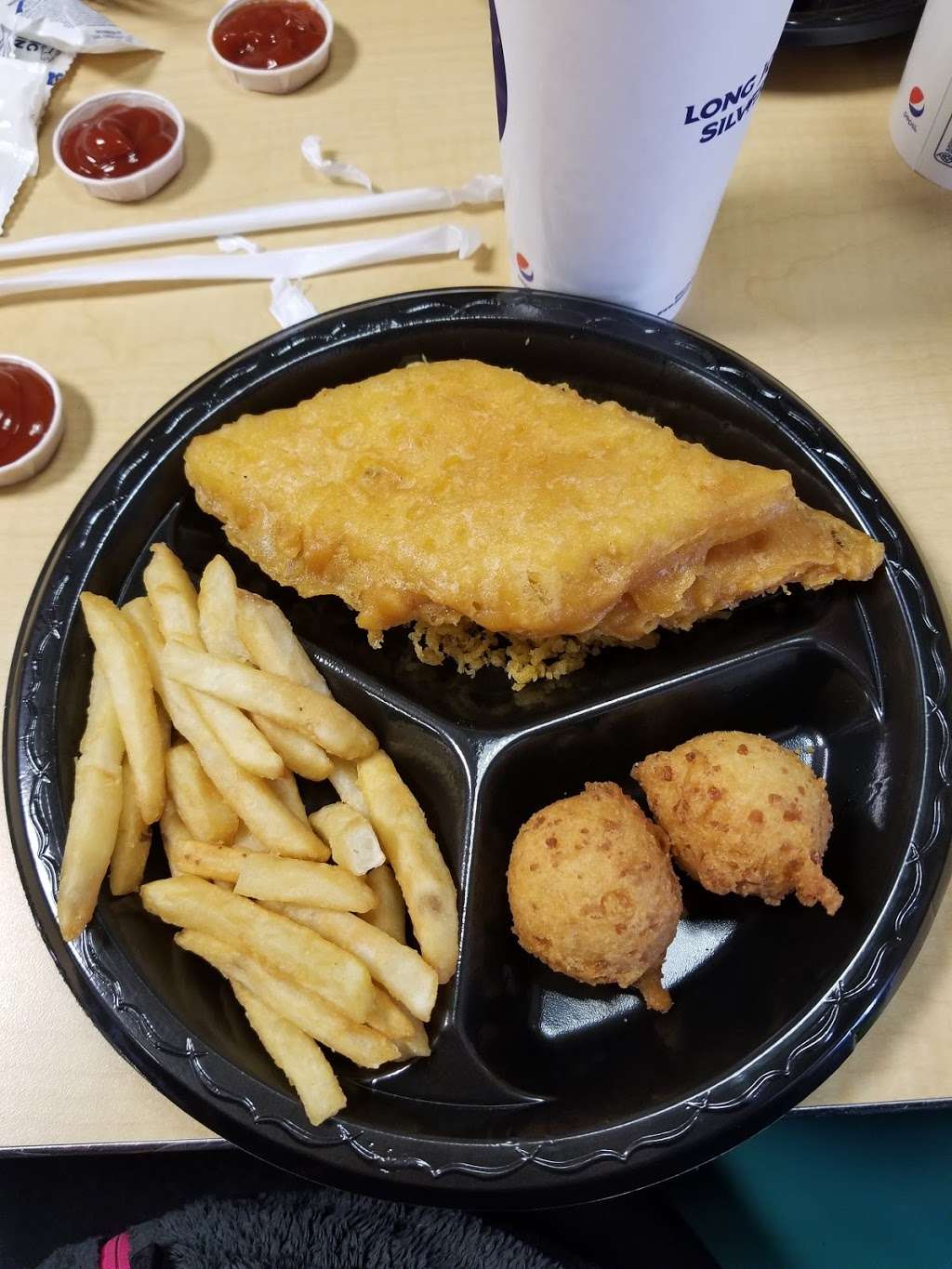 Long John Silvers | 1834 E 18th St, Anderson, IN 46016 | Phone: (765) 644-0451