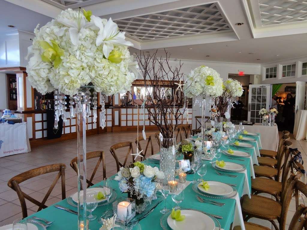 Michael Designs Florist, Inc. | 1838 St Margarets Rd, Annapolis, MD 21409 | Phone: (410) 263-0401