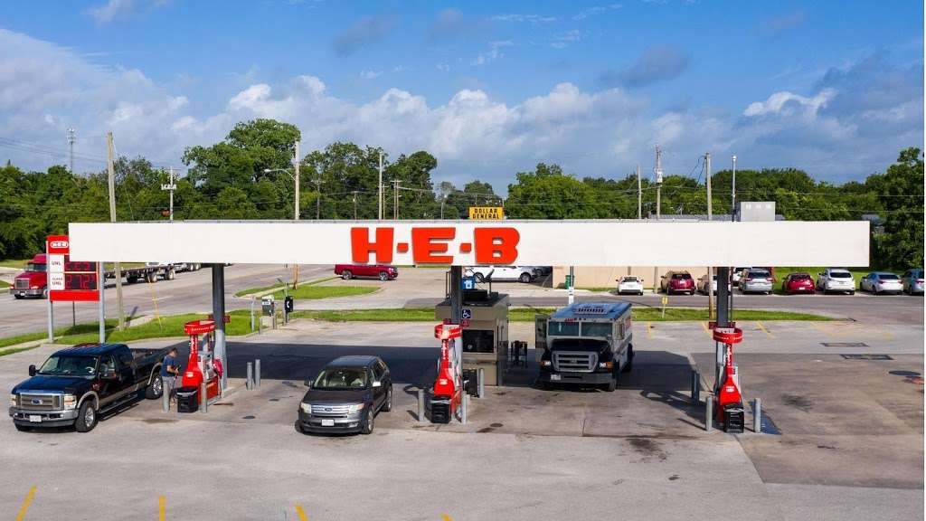 H-E-B Fuel | 110 E Brazos Ave, West Columbia, TX 77486, USA | Phone: (979) 345-6950