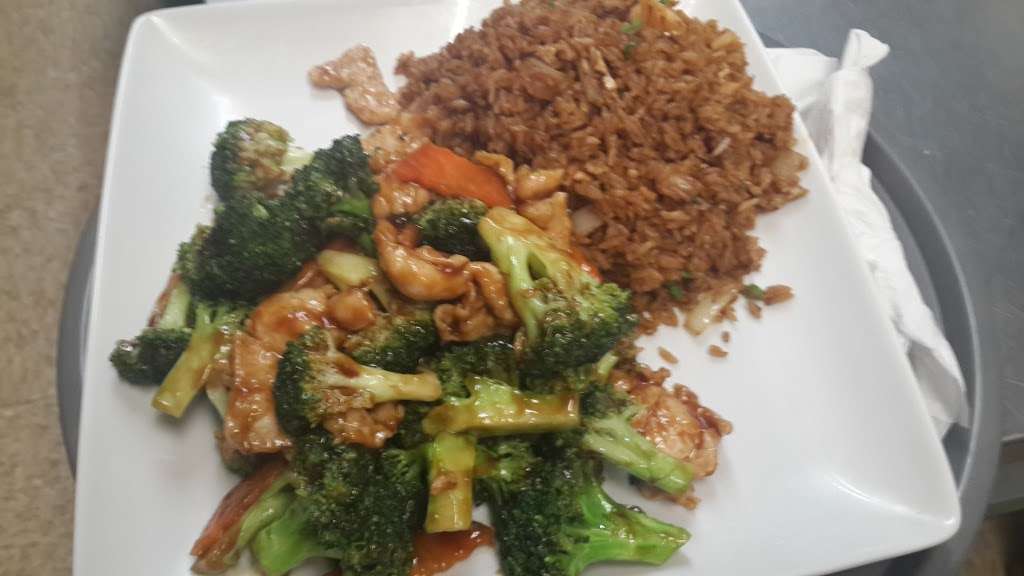 Leus Oriental Chop Suey | 9769 Grand Ave, Franklin Park, IL 60131 | Phone: (847) 455-1066