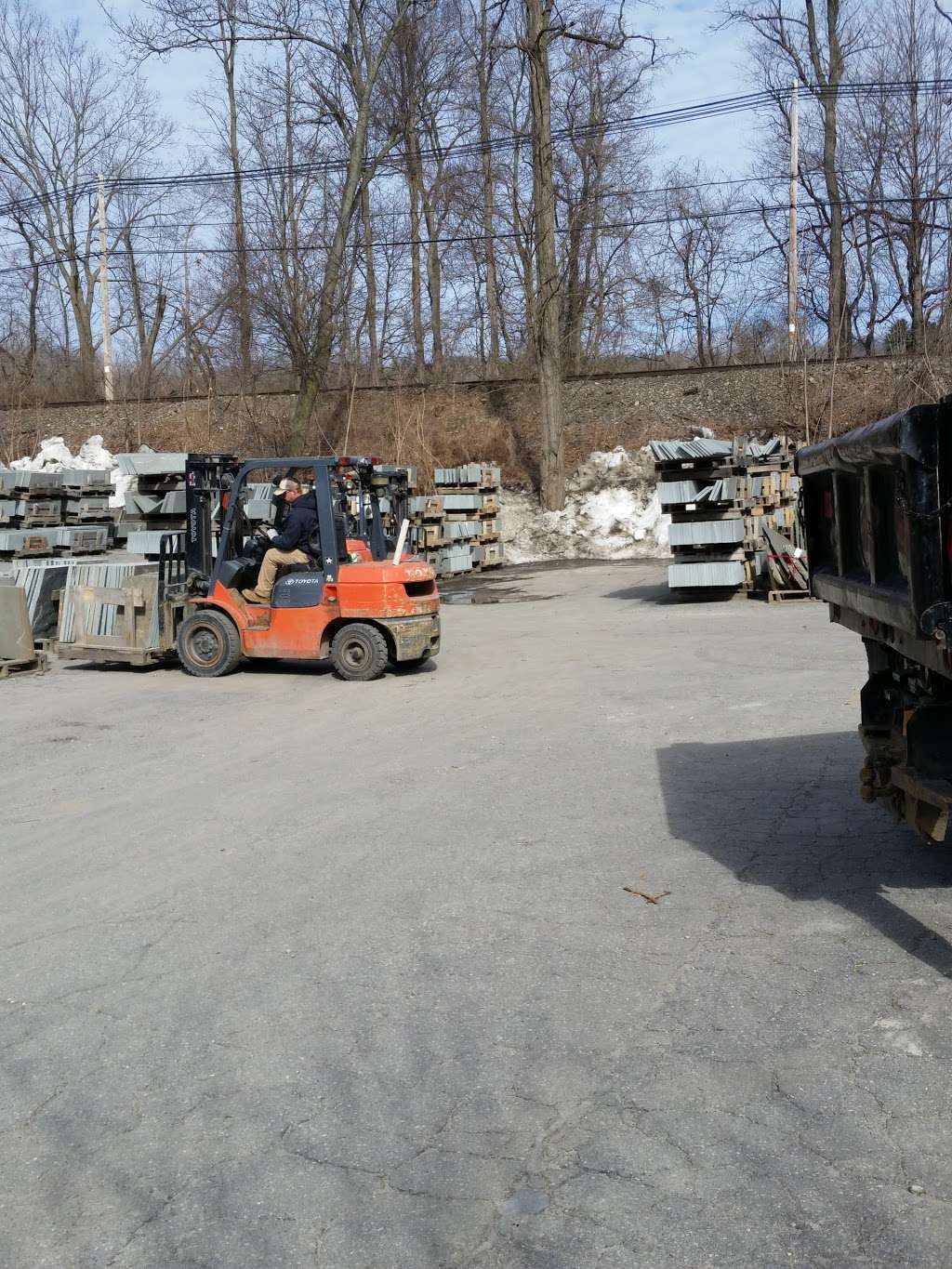 Bedford Stone & Masonry Supply | 284 Adams St, Bedford Hills, NY 10507, USA | Phone: (914) 666-6404