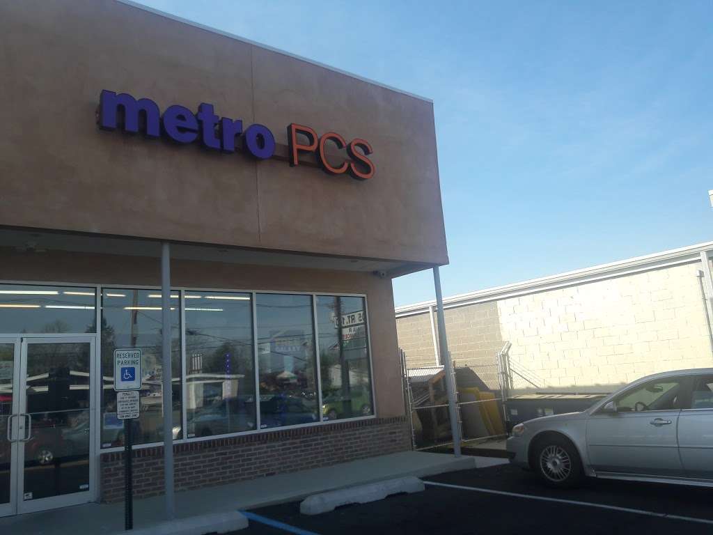 Metro by T-Mobile | 6325 S Crescent Blvd, Pennsauken Township, NJ 08110, USA | Phone: (856) 663-1600