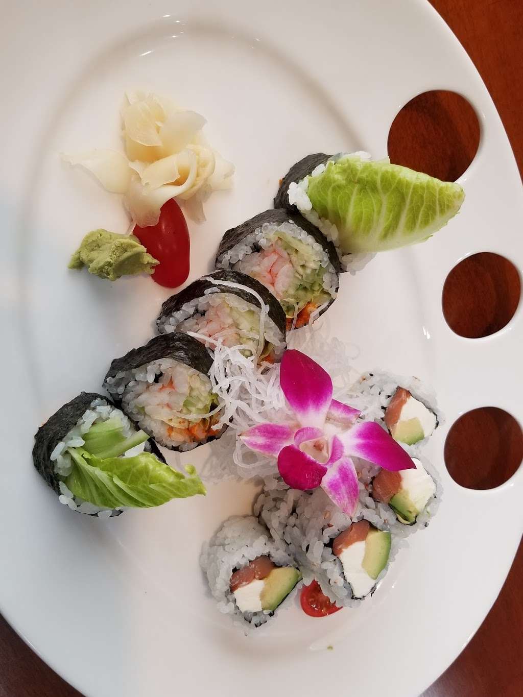 Good Fortune Sushi Bar & Restaurant | 42864 Truro Parish Dr, Ashburn, VA 20148, USA | Phone: (703) 729-8228
