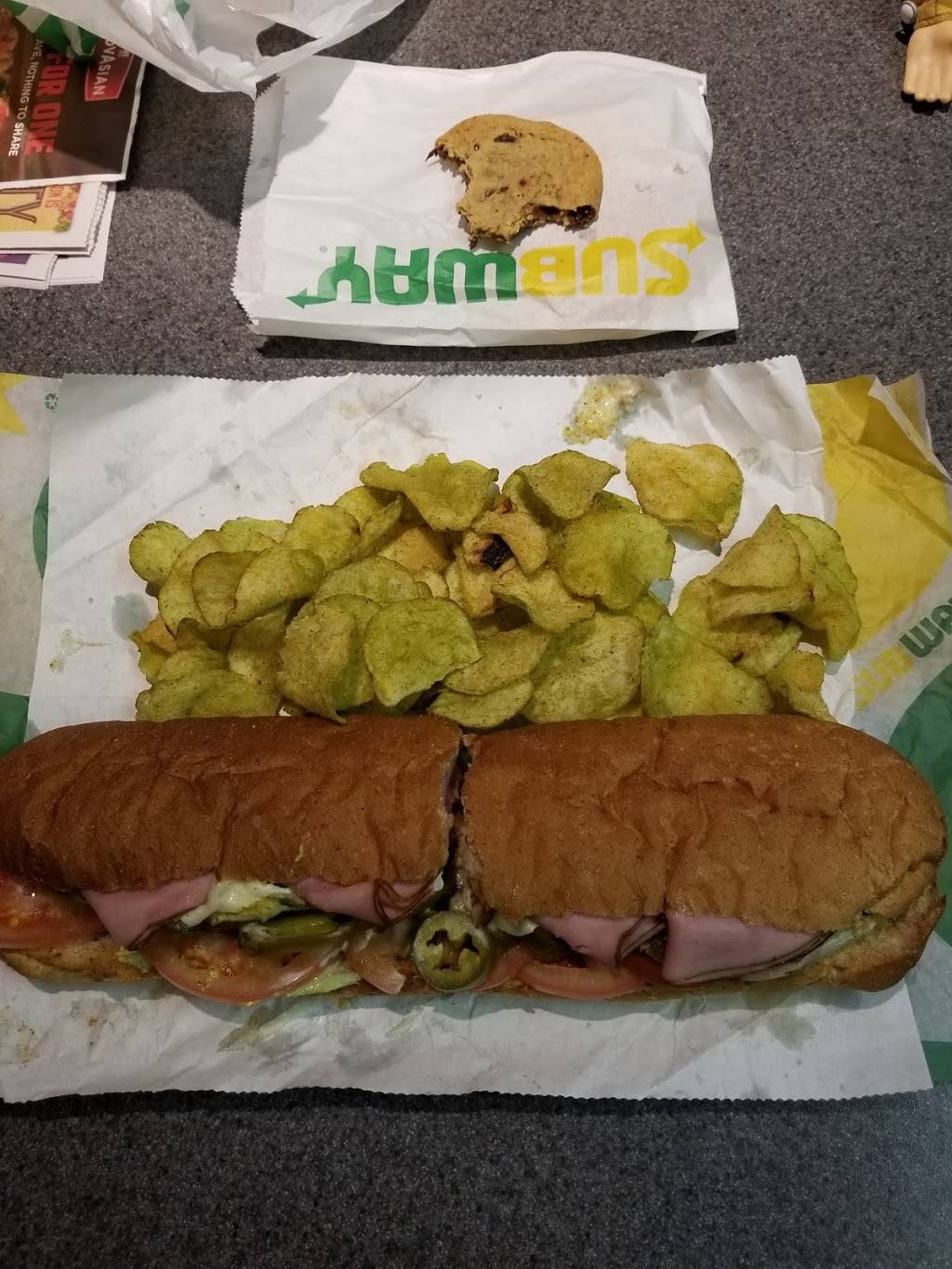 Subway | 7709 E Ben White Blvd Suite 300, Austin, TX 78741, USA | Phone: (512) 389-5011