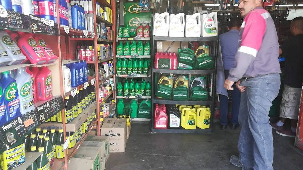 Autopartes AA | El Rosarito 48, Fraccionamiento Monarca, 22645 Tijuana, B.C., Mexico | Phone: 664 636 1088