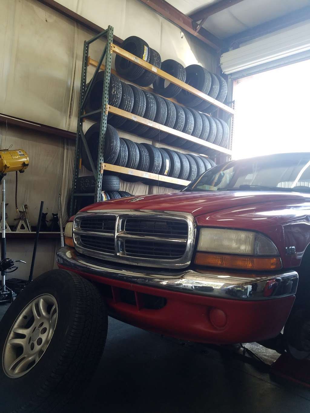 Tire Connection LLC | 309 E Washington St, Minneola, FL 34715 | Phone: (352) 989-5926