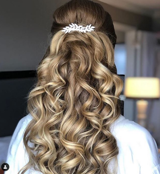 Blown Away Blow Dry Bar | 8815 Ladue Rd, St. Louis, MO 63124 | Phone: (314) 932-1116