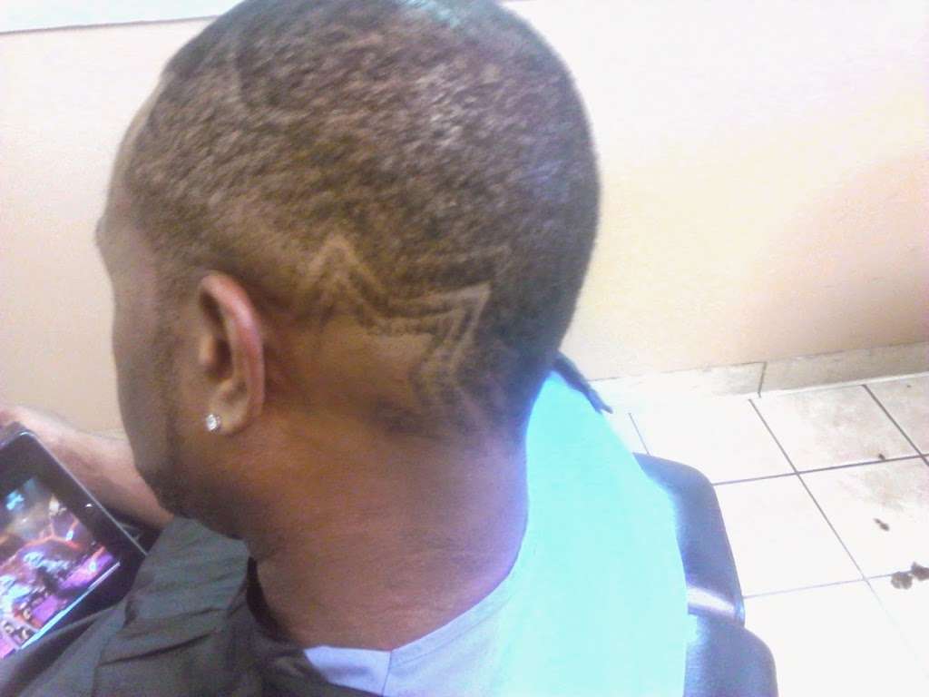 Executive Barber & Beauty Shop | 10626 Jones Rd, Houston, TX 77065, USA | Phone: (832) 452-8774