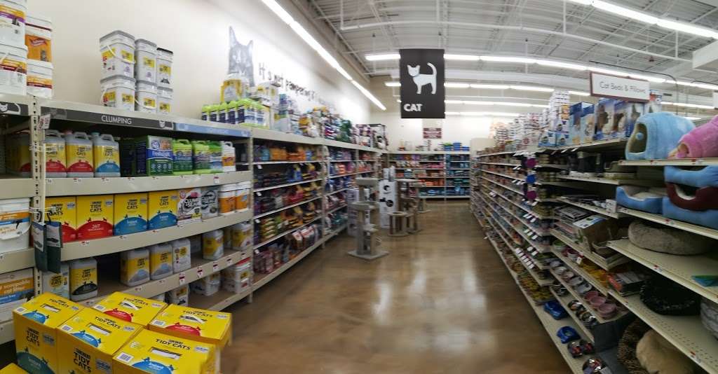 Pet Supplies Plus | 3060 N Lewis Ave, Waukegan, IL 60087, USA | Phone: (847) 782-5727