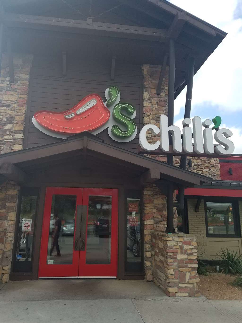 Chilis Grill & Bar | 2222 W Northwest Hwy, Dallas, TX 75220, USA | Phone: (214) 358-5274