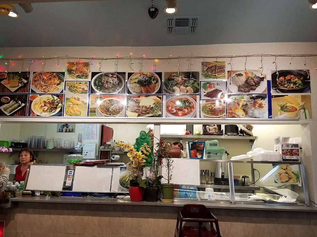 Cam Hong Deli | 4068 San Pablo Dam Rd, El Sobrante, CA 94803, USA | Phone: (510) 222-2700