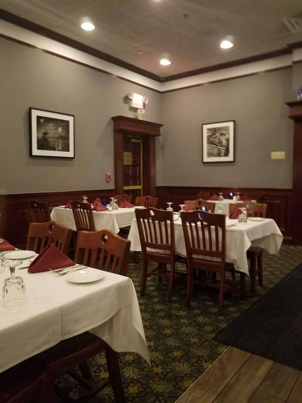 G & M Restaurant | 804 N Hammonds Ferry Rd, Linthicum Heights, MD 21090, USA | Phone: (410) 636-1777