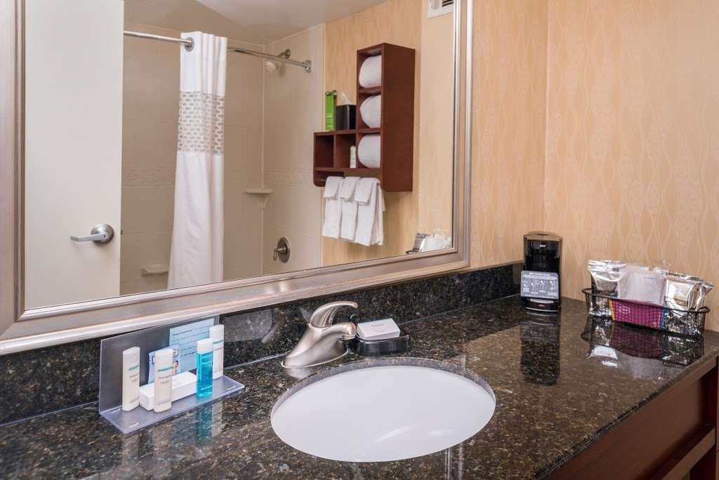 Hampton Inn San Antonio-Northwoods | 2127 Gold Canyon Dr, San Antonio, TX 78232, USA | Phone: (210) 404-1144