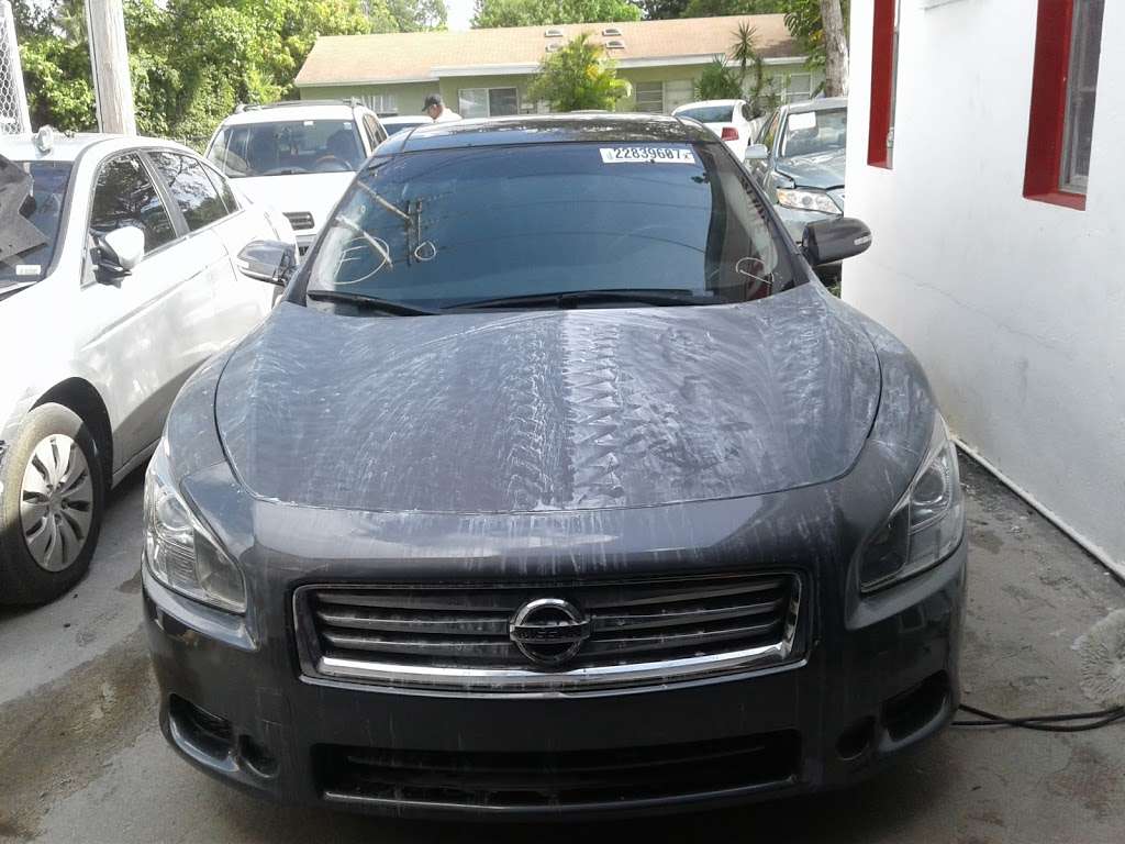 Deluxe Paint & Body Shop Inc | 1420 NE 131st St, North Miami, FL 33161, USA | Phone: (305) 899-9001