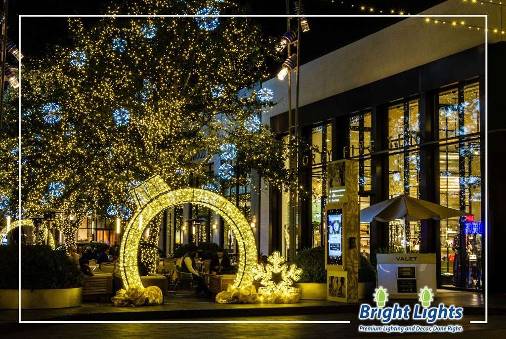 Bright-Lights Christmas Lights installation | 9572 Kempwood Dr, Houston, TX 77080, USA | Phone: (281) 377-1055