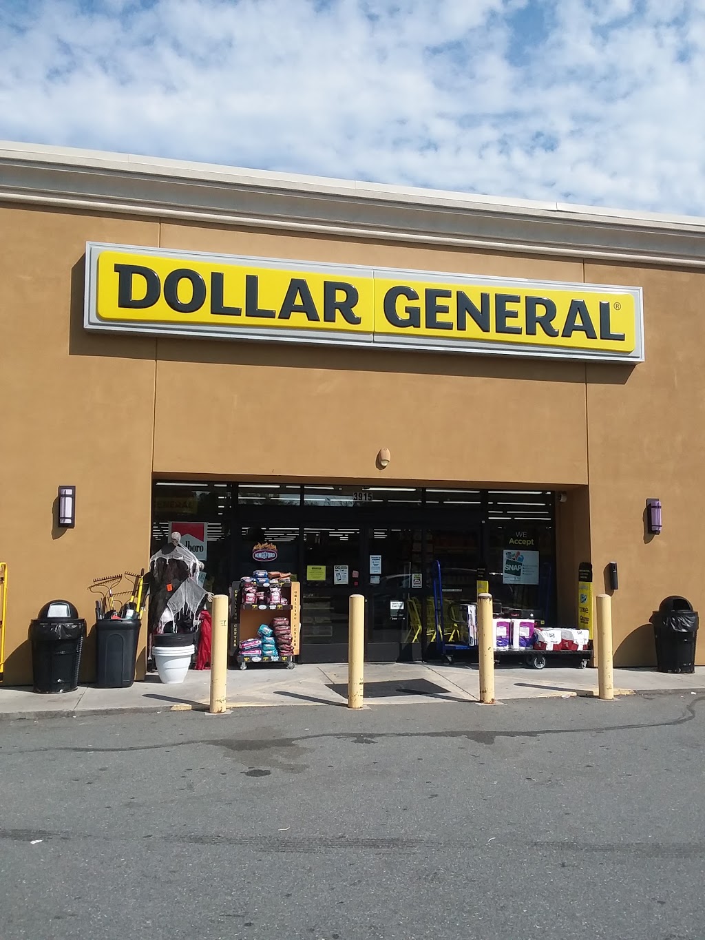 Dollar General | 3915 Country Club Rd, Winston-Salem, NC 27104, USA | Phone: (336) 464-7927