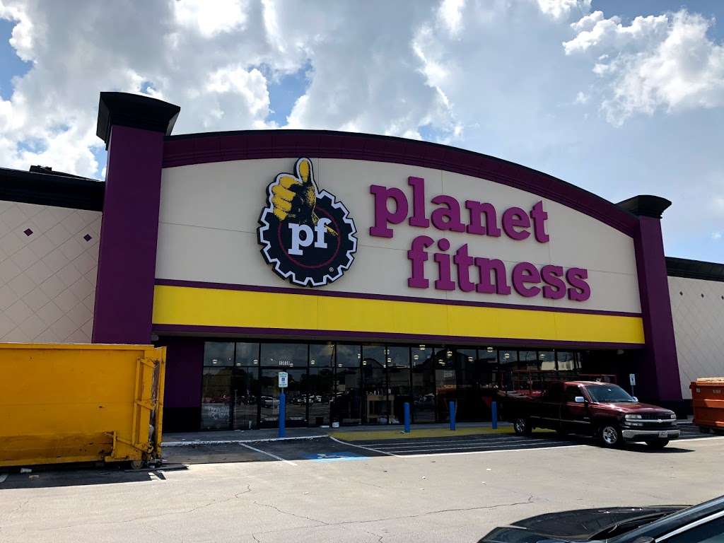 Planet Fitness | 13839 Breck St, Houston, TX 77066 | Phone: (832) 446-6395