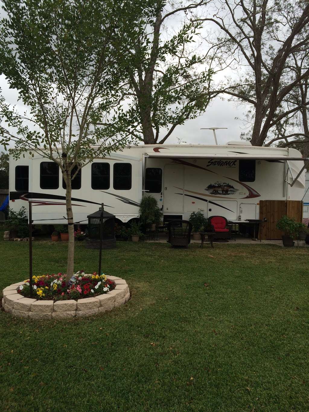 The Backyard RV Park - Sweeny/Old Ocean/Van Vleck/West Columbia/ | 1654 N Main St, Sweeny, TX 77480 | Phone: (979) 318-2552