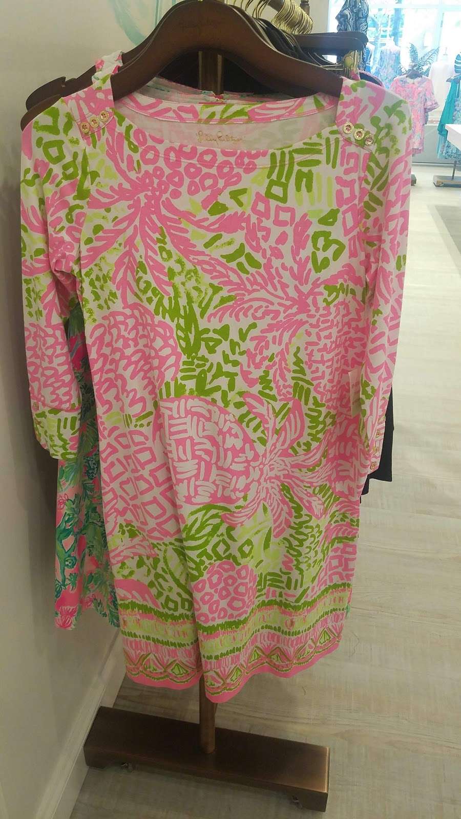 Lilly Pulitzer Arlington | 2871 Clarendon Blvd, Arlington, VA 22201 | Phone: (571) 312-2047